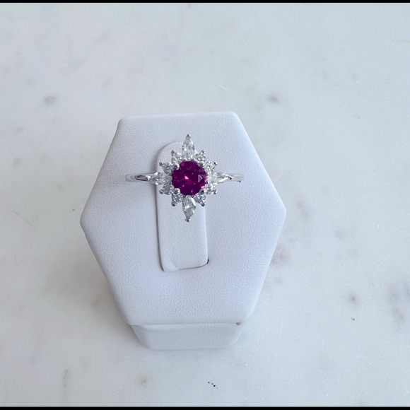 Sale $18 Firm! .925 Sterling Silver Starburst Simulated Ruby Cz Ring - Picture 15 of 15